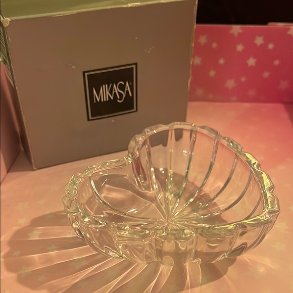 Mikasa Heart-Shaped Crystal Bowl - Picture 1 of 1
